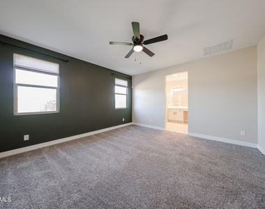 5121 N 81st Avenue - Photo Thumbnail 37