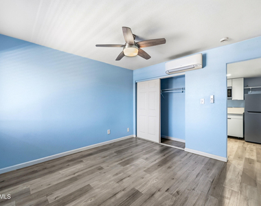 3025 N 32nd Street - Photo Thumbnail 7