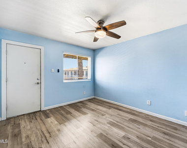 3025 N 32nd Street - Photo Thumbnail 3