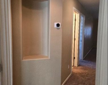 322 W Rio Drive - Photo Thumbnail 14