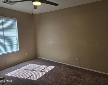 322 W Rio Drive - Photo Thumbnail 12