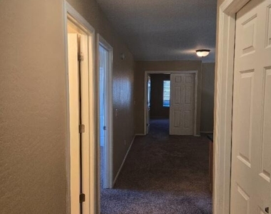 322 W Rio Drive - Photo Thumbnail 13