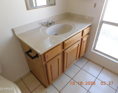 5228 W Vogel Avenue - Photo Thumbnail 17