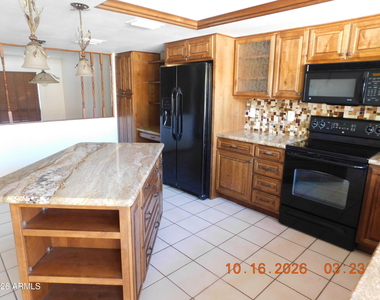 5228 W Vogel Avenue - Photo Thumbnail 6