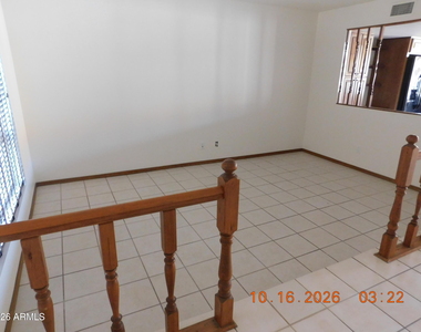 5228 W Vogel Avenue - Photo Thumbnail 2