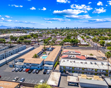 3025 N 32nd Street - Photo Thumbnail 26