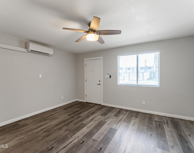3025 N 32nd Street - Photo Thumbnail 3