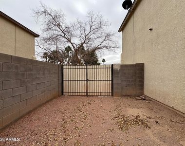 1732 E 37th Avenue - Photo Thumbnail 18