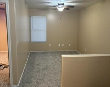 1732 E 37th Avenue - Photo Thumbnail 14