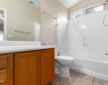946 S 166th Avenue - Photo Thumbnail 16