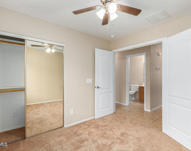 946 S 166th Avenue - Photo Thumbnail 18