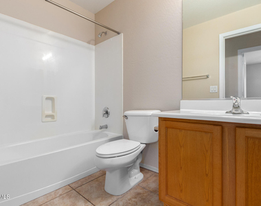 946 S 166th Avenue - Photo Thumbnail 21