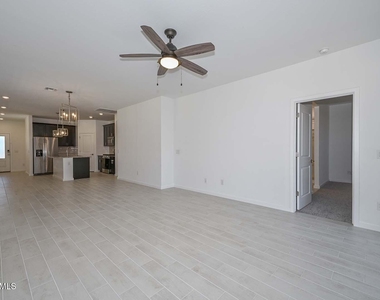 14203 W Voltaire Street - Photo Thumbnail 2
