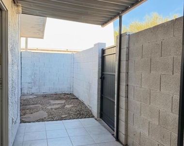 2400 N 71st Street - Photo Thumbnail 16
