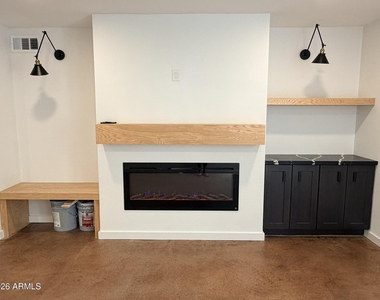 4950 N Miller Road - Photo Thumbnail 12