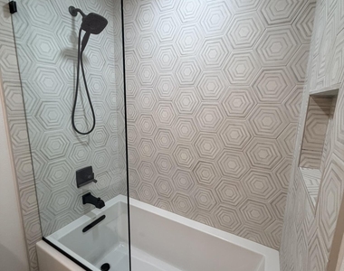 4950 N Miller Road - Photo Thumbnail 25