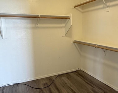 1464 E Natasha Drive - Photo Thumbnail 12