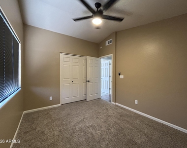 5943 W Drake Court - Photo Thumbnail 21