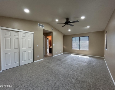 5943 W Drake Court - Photo Thumbnail 28