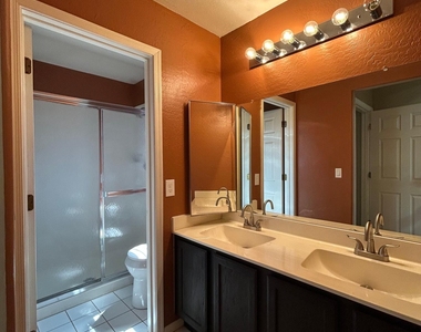5943 W Drake Court - Photo Thumbnail 30