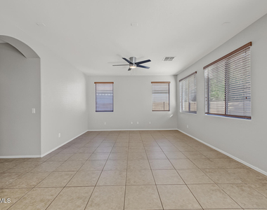 2757 E Vermont Drive - Photo Thumbnail 11