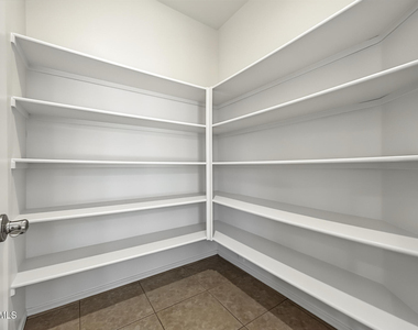 2757 E Vermont Drive - Photo Thumbnail 18