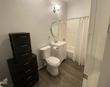 908 S Mariana Street - Photo Thumbnail 3