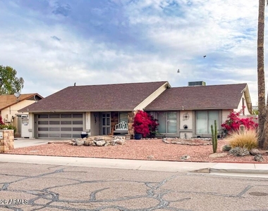 20601 N 18th Avenue - Photo Thumbnail 1