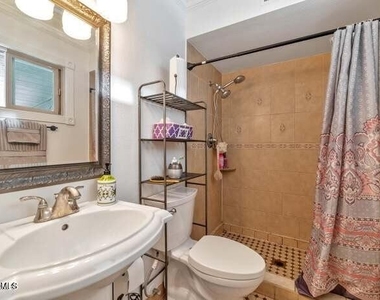 20601 N 18th Avenue - Photo Thumbnail 4