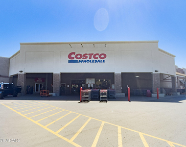 20601 N 18th Avenue - Photo Thumbnail 10