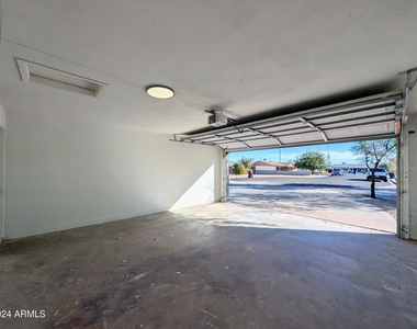 121 N Flint Circle - Photo Thumbnail 47