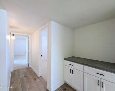 121 N Flint Circle - Photo Thumbnail 27