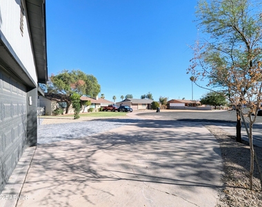 121 N Flint Circle - Photo Thumbnail 4