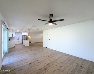 121 N Flint Circle - Photo Thumbnail 23