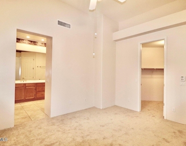 13614 N 12th Place - Photo Thumbnail 17