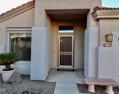13614 N 12th Place - Photo Thumbnail 1