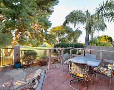 13614 N 12th Place - Photo Thumbnail 2