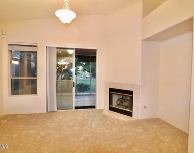 13614 N 12th Place - Photo Thumbnail 4