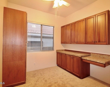 13614 N 12th Place - Photo Thumbnail 31