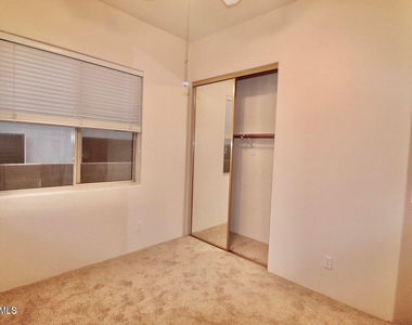 13614 N 12th Place - Photo Thumbnail 22