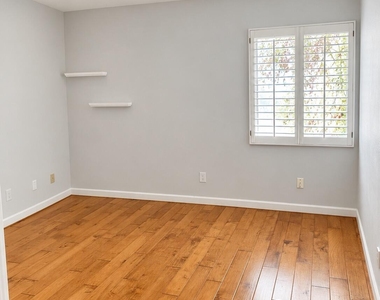 2553 E Georgia Avenue - Photo Thumbnail 13
