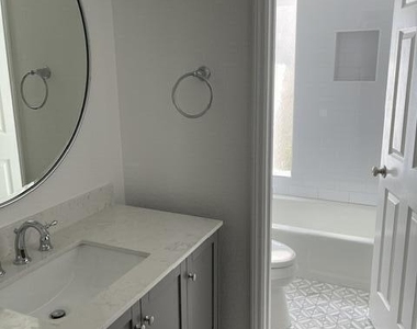2553 E Georgia Avenue - Photo Thumbnail 12