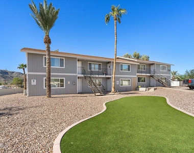 1346 E Mountain View Road - Photo Thumbnail 19