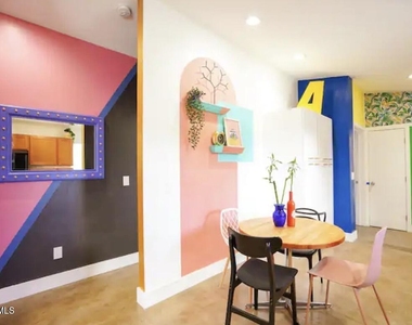 706 E Whitton Avenue - Photo Thumbnail 6