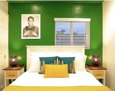 706 E Whitton Avenue - Photo Thumbnail 18
