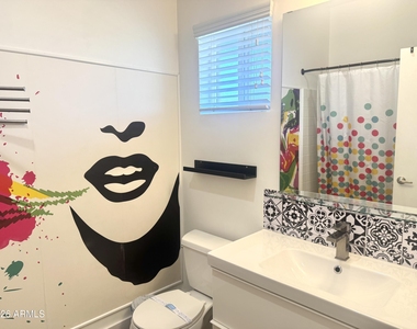 706 E Whitton Avenue - Photo Thumbnail 22