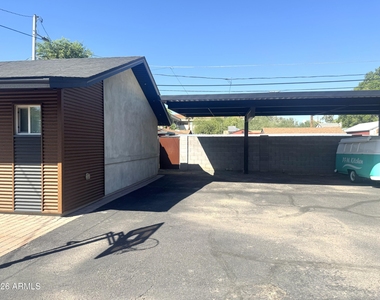 706 E Whitton Avenue - Photo Thumbnail 33