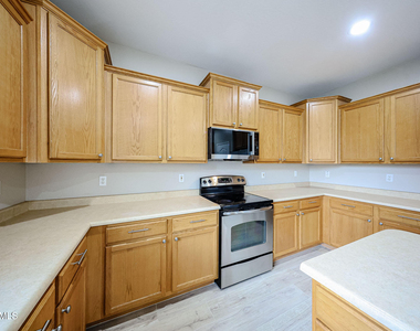 11920 W Cypress Street - Photo Thumbnail 21