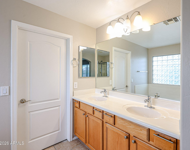 11920 W Cypress Street - Photo Thumbnail 36