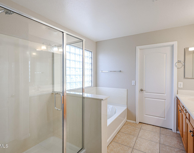 11920 W Cypress Street - Photo Thumbnail 35